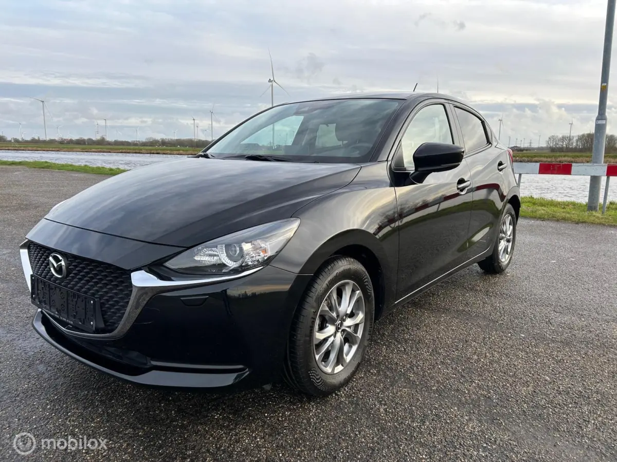 1.5 e-SkyActiv-G 90 Exclusive-Line