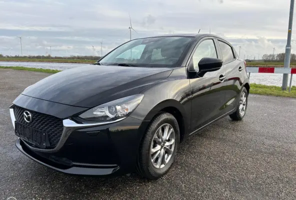 1.5 e-SkyActiv-G 90 Exclusive-Line