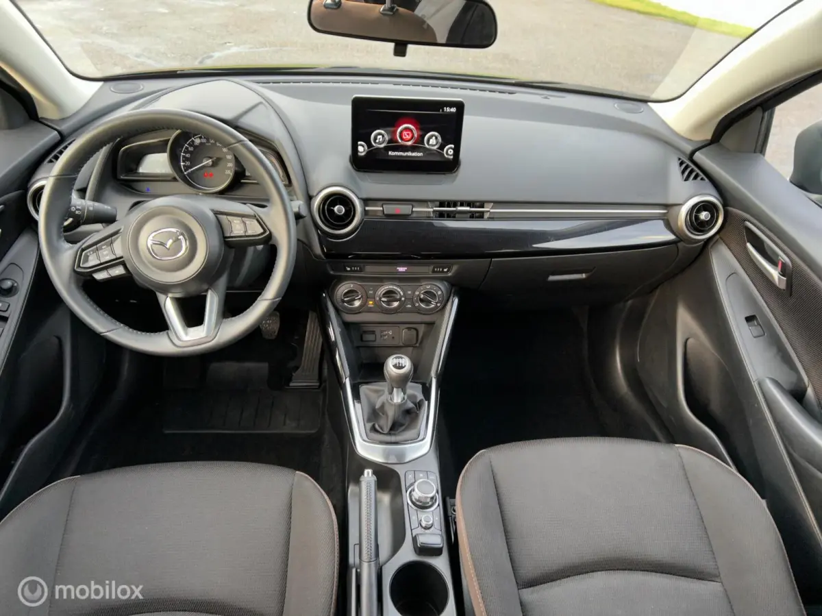 1.5 e-SkyActiv-G 90 Exclusive-Line