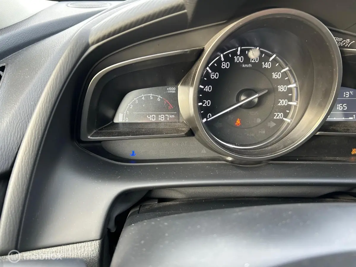 1.5 e-SkyActiv-G 90 Exclusive-Line