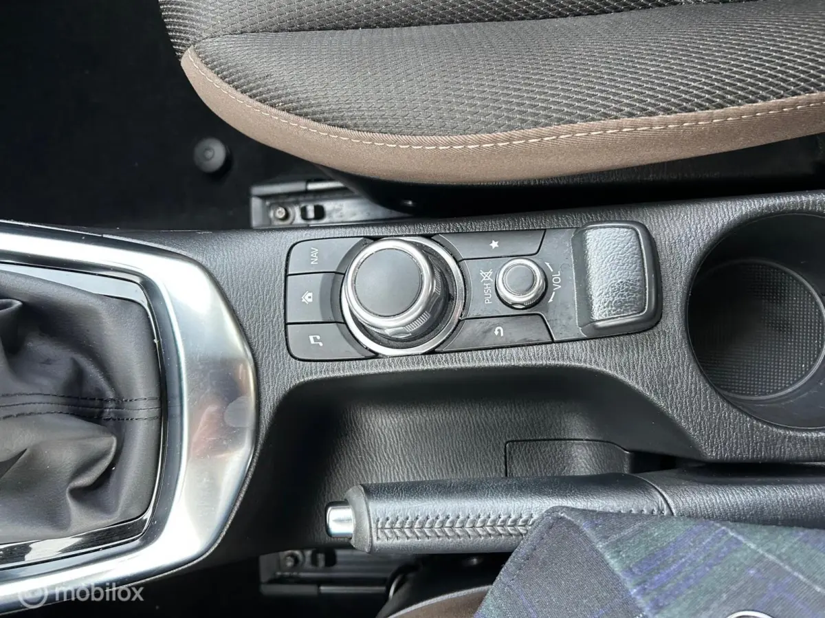 1.5 e-SkyActiv-G 90 Exclusive-Line