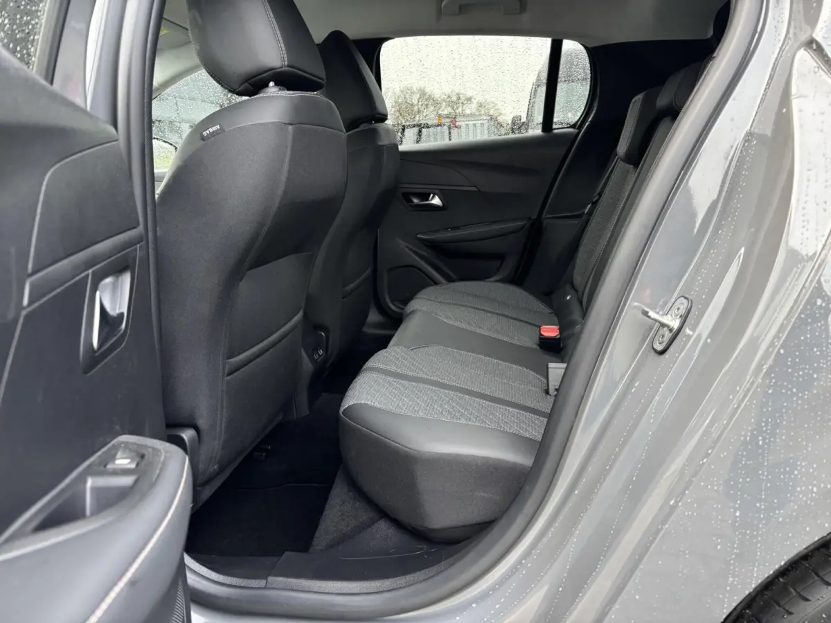 1.2 100 PK Allure | AppleCarPlay/AndroidAuto | 360 Camera | Adaptieve Cruise Control| Dodehoek detectie | 21.596 km!!