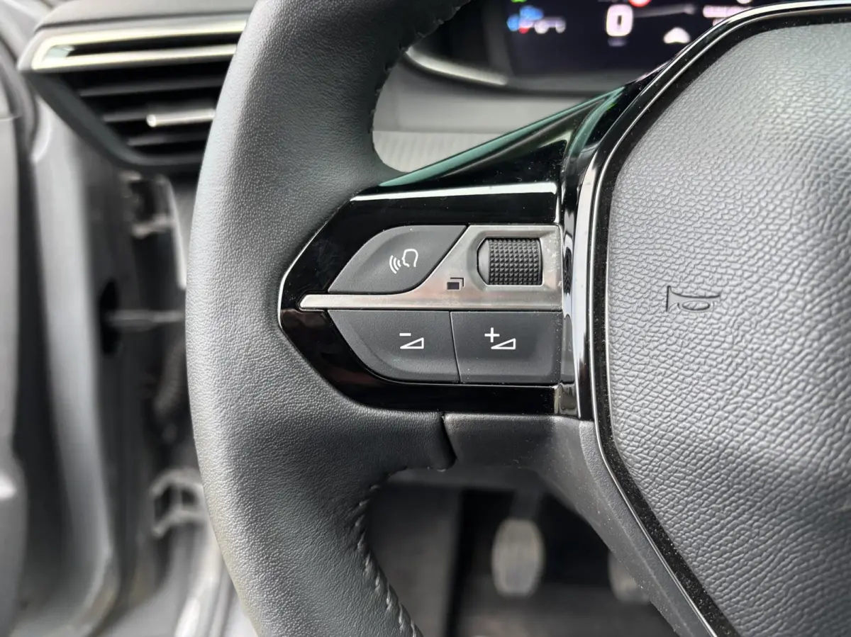 1.2 100 PK Allure | AppleCarPlay/AndroidAuto | 360 Camera | Adaptieve Cruise Control| Dodehoek detectie | 21.596 km!!