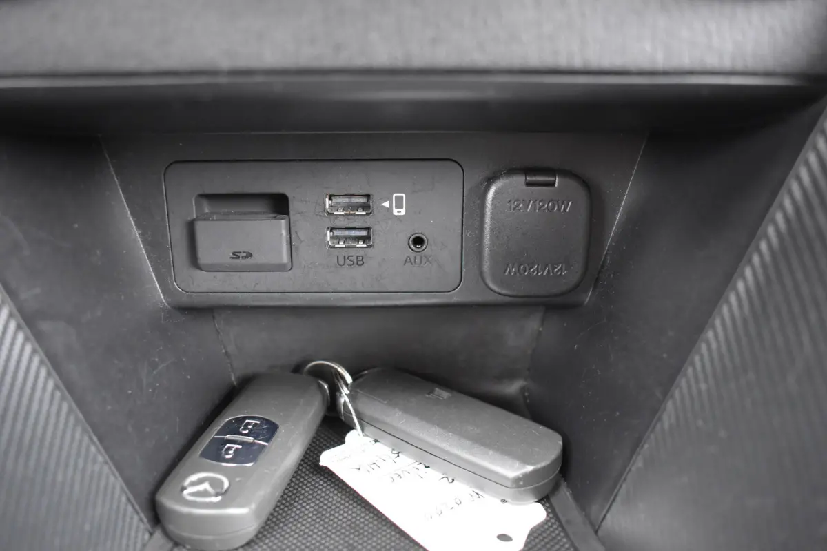 1.5 Skyactiv-G Sportive / Carplay / Cruise / Camera / Stoelverwarming