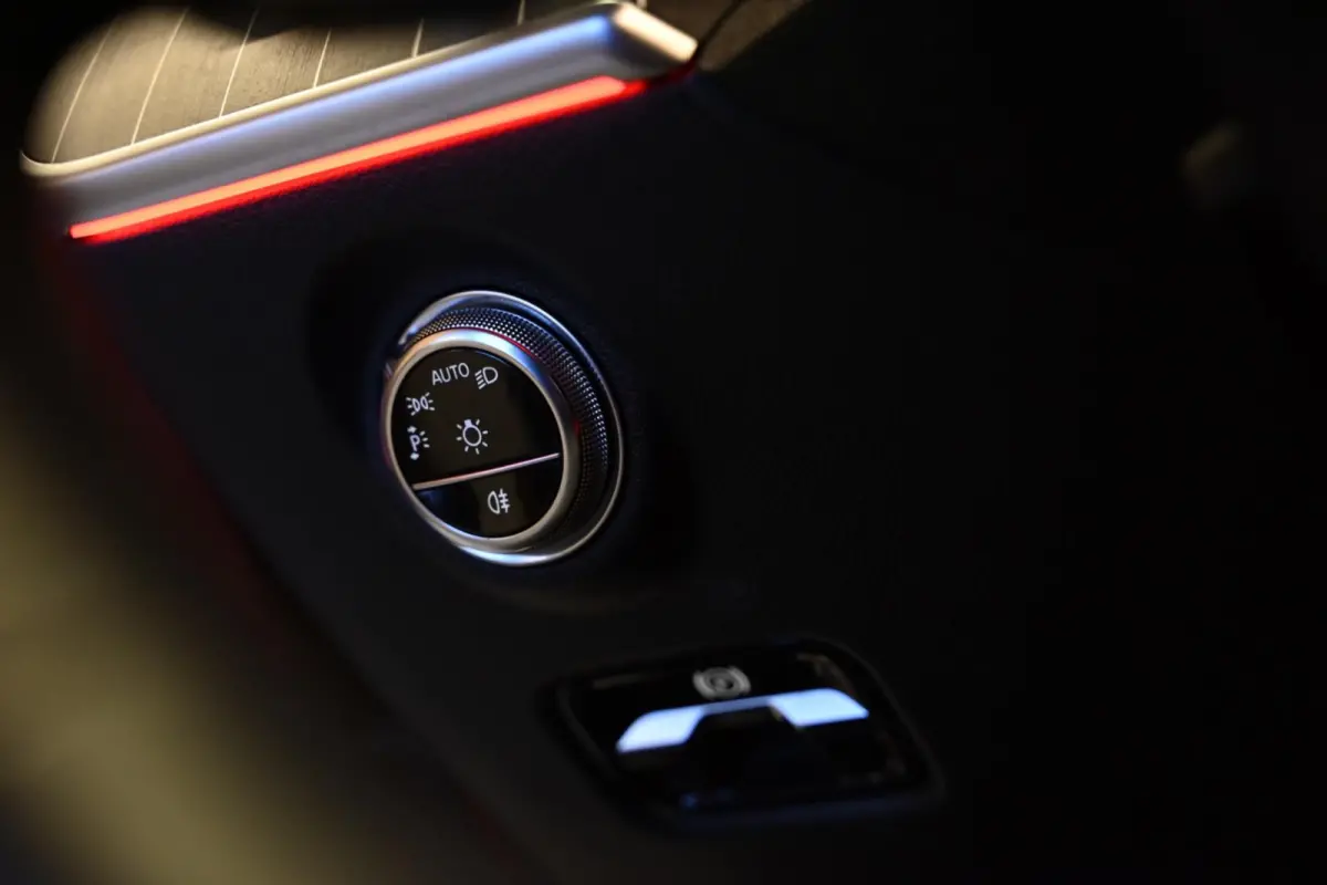 300 e AMG Line - Stoelventilatie - Memory - Distronic - HUD - Volleer - Stuurverwarming - Trekhaak -
