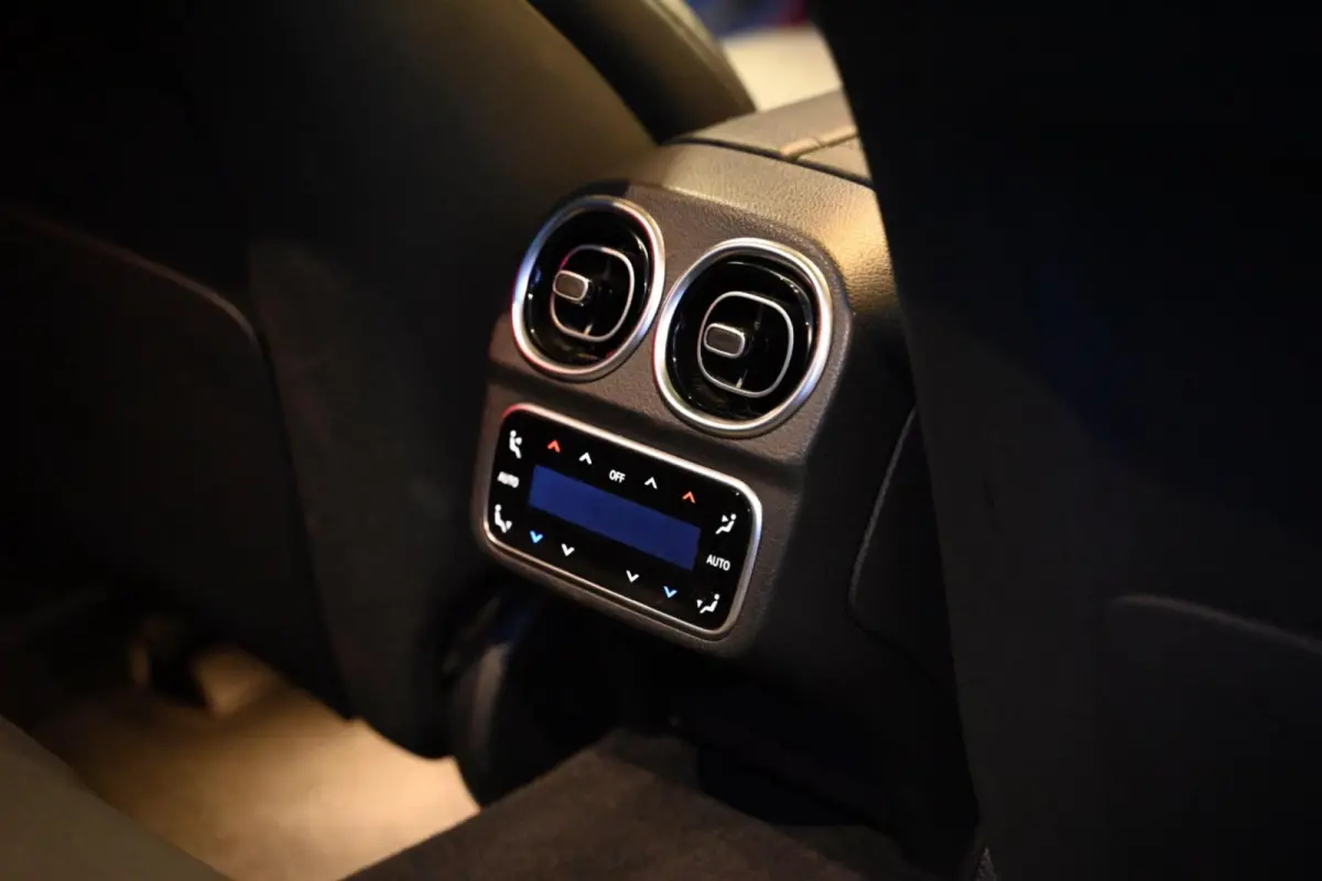 300 e AMG Line - Stoelventilatie - Memory - Distronic - HUD - Volleer - Stuurverwarming - Trekhaak -