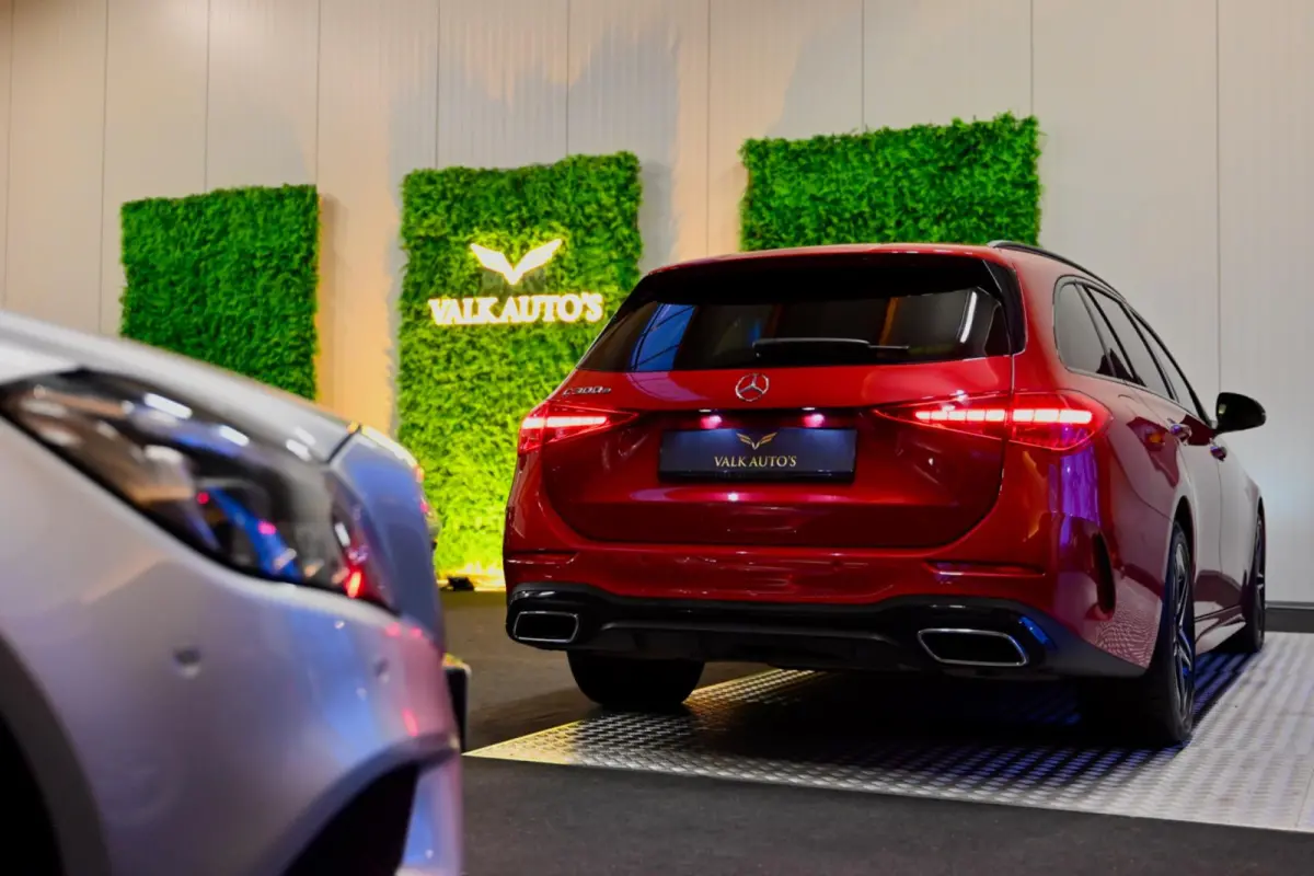 300 e AMG Line - Stoelventilatie - Memory - Distronic - HUD - Volleer - Stuurverwarming - Trekhaak -