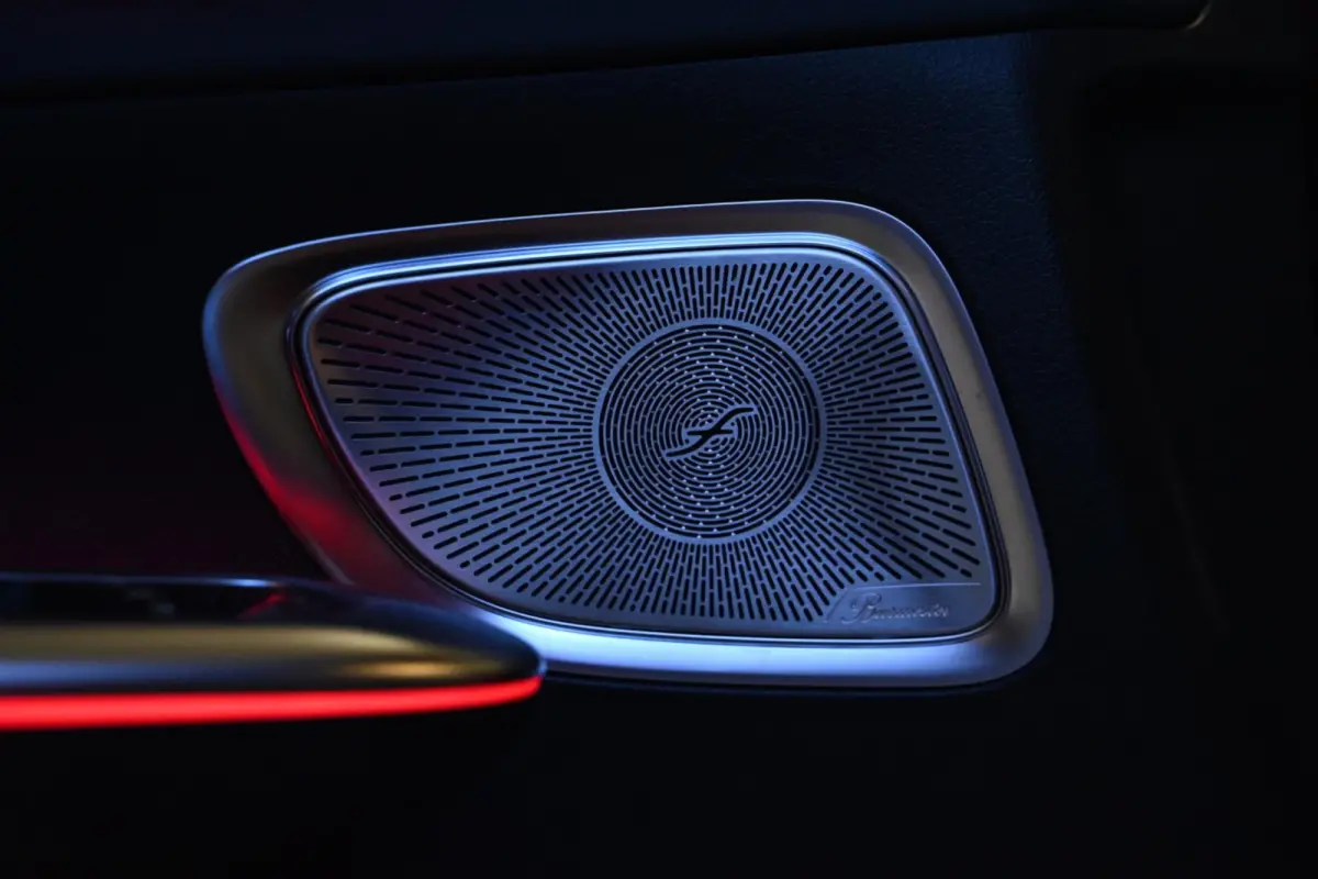 300 e AMG Line - Stoelventilatie - Memory - Distronic - HUD - Volleer - Stuurverwarming - Trekhaak -
