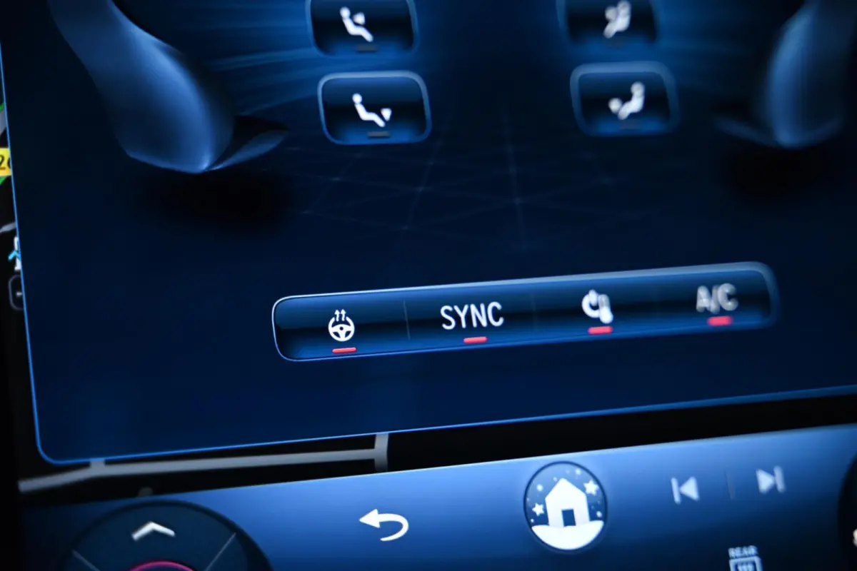 300 e AMG Line - Stoelventilatie - Memory - Distronic - HUD - Volleer - Stuurverwarming - Trekhaak -