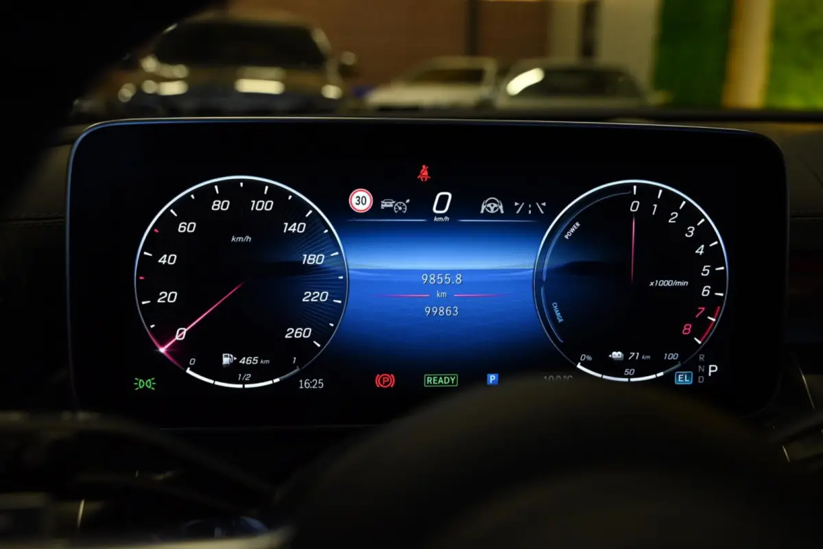 300 e AMG Line - Stoelventilatie - Memory - Distronic - HUD - Volleer - Stuurverwarming - Trekhaak -