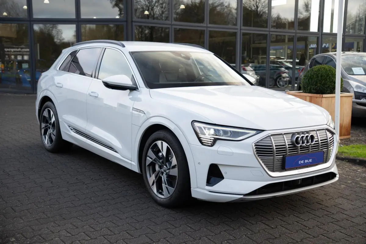 55 Quattro 95 kWh|Advanced S-Line|1ste Eig|Trekhaak|Luchtvering|Virtual|Adaptive Cruise control|360° Camera|Dealer Onderhouden