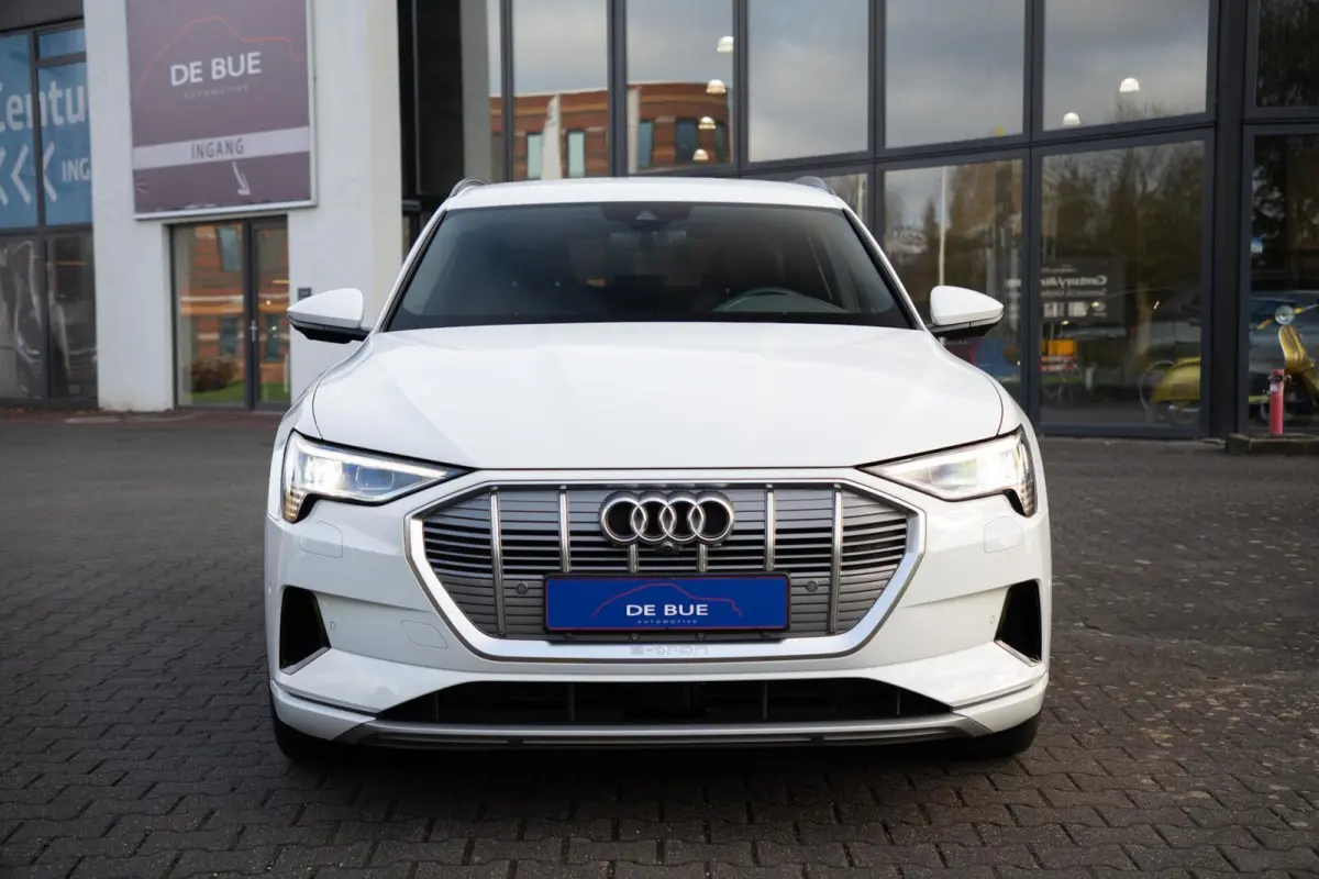 55 Quattro 95 kWh|Advanced S-Line|1ste Eig|Trekhaak|Luchtvering|Virtual|Adaptive Cruise control|360° Camera|Dealer Onderhouden