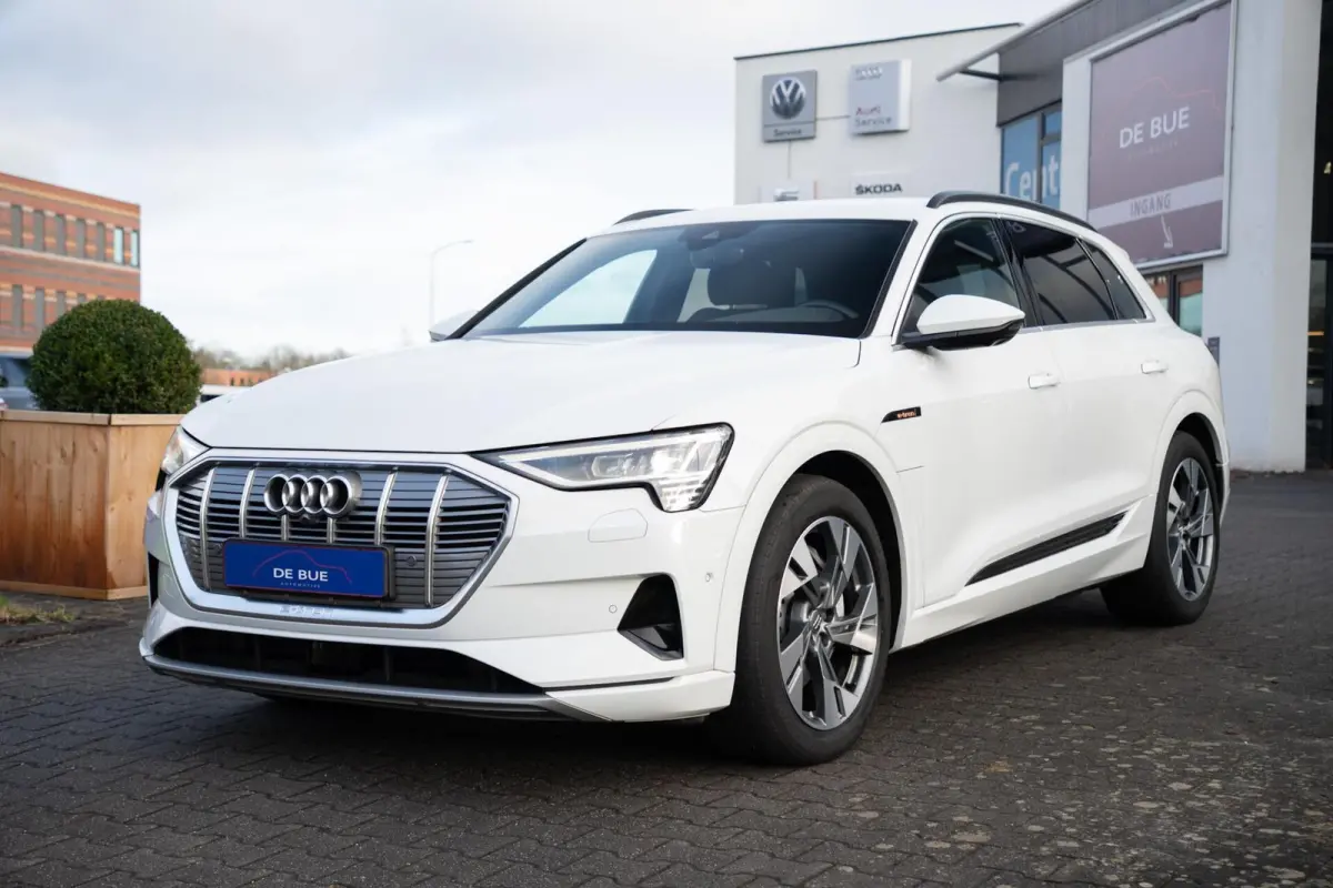 55 Quattro 95 kWh|Advanced S-Line|1ste Eig|Trekhaak|Luchtvering|Virtual|Adaptive Cruise control|360° Camera|Dealer Onderhouden