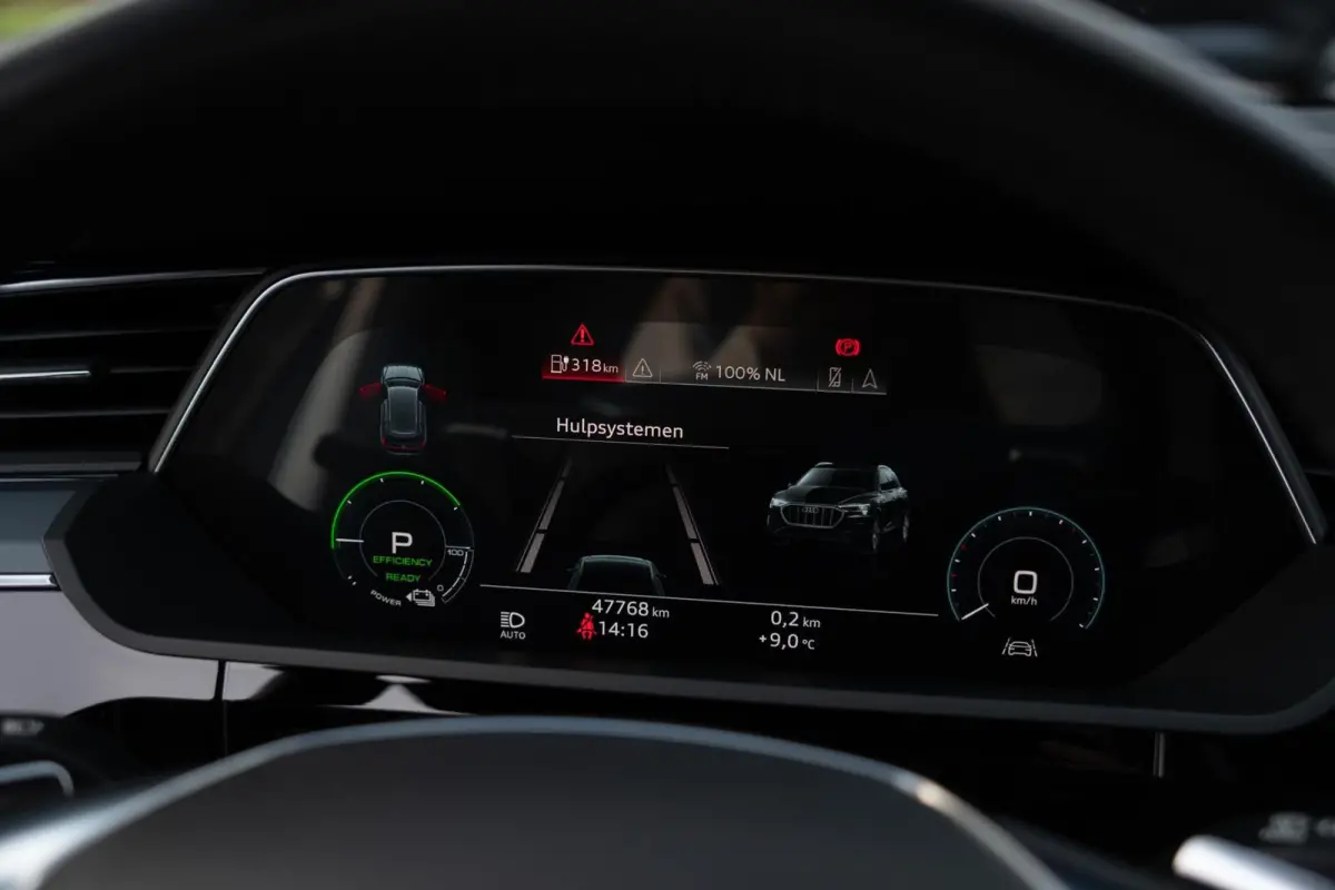 55 Quattro 95 kWh|Advanced S-Line|1ste Eig|Trekhaak|Luchtvering|Virtual|Adaptive Cruise control|360° Camera|Dealer Onderhouden