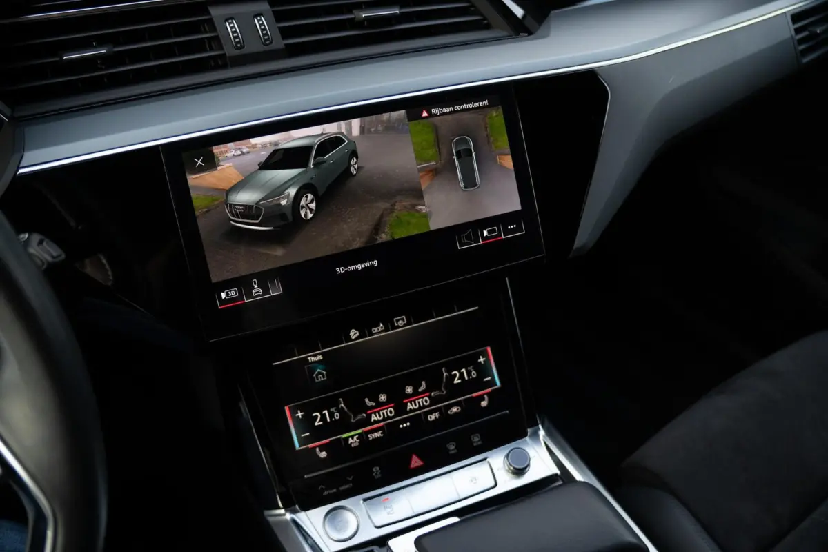 55 Quattro 95 kWh|Advanced S-Line|1ste Eig|Trekhaak|Luchtvering|Virtual|Adaptive Cruise control|360° Camera|Dealer Onderhouden