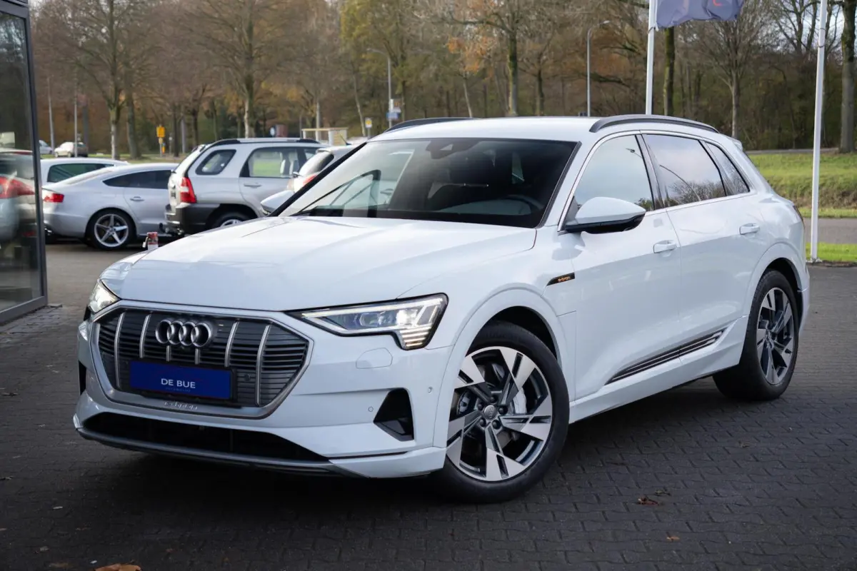 55 Quattro 95 kWh|Advanced S-Line|1ste Eig|Trekhaak|Luchtvering|Virtual|Adaptive Cruise control|360° Camera|Dealer Onderhouden