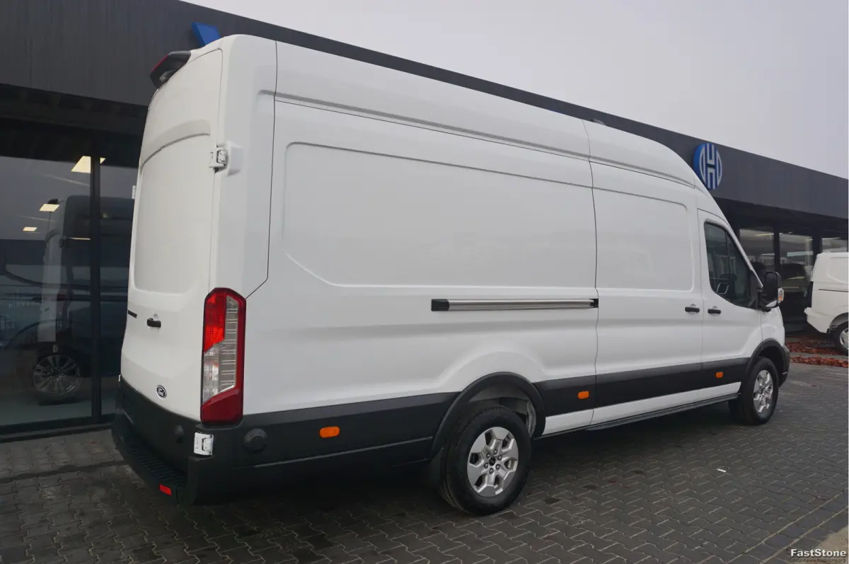 350L 130PK L4H3 BPM VRIJ!! Navi, 360° Camera, Adap. Cruise, LM Velg!! NR. A152