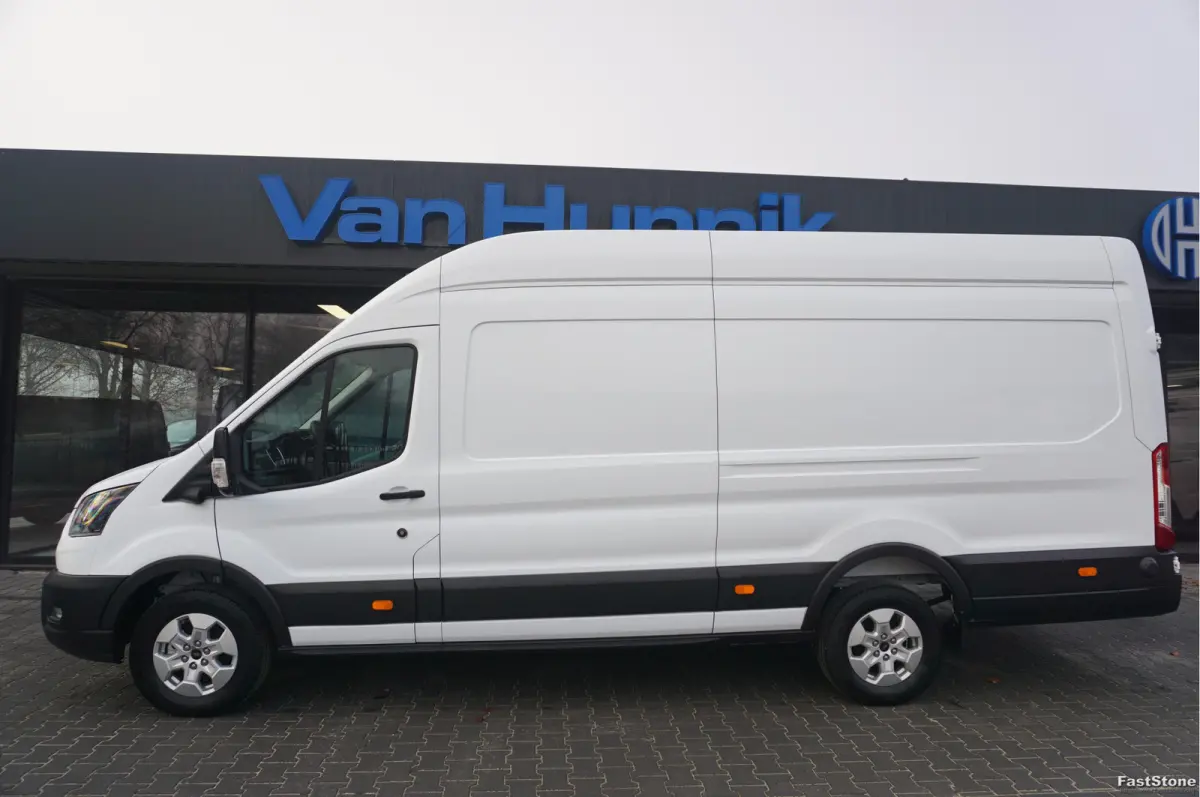 350L 130PK L4H3 BPM VRIJ!! Navi, 360° Camera, Adap. Cruise, LM Velg!! NR. A152