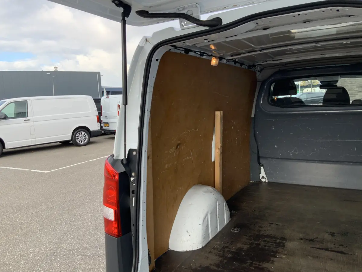 111 CDI Functional Airco 3 Zits Side Bar Trekhaak 2000 kg Euro 5