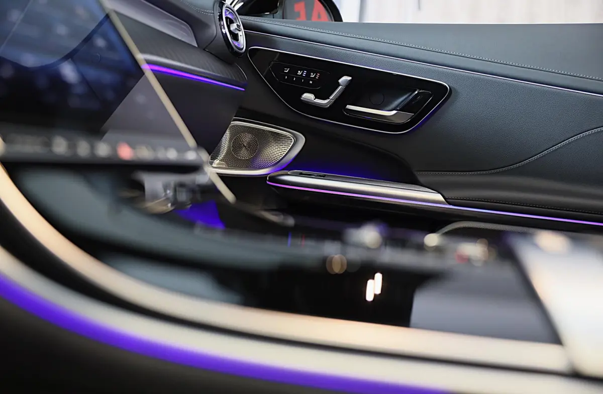300 4MATIC AMG Line / Massage / Head Up / Memory / Aircap / Leder / Verkoeling / Burmester / 20 Inch