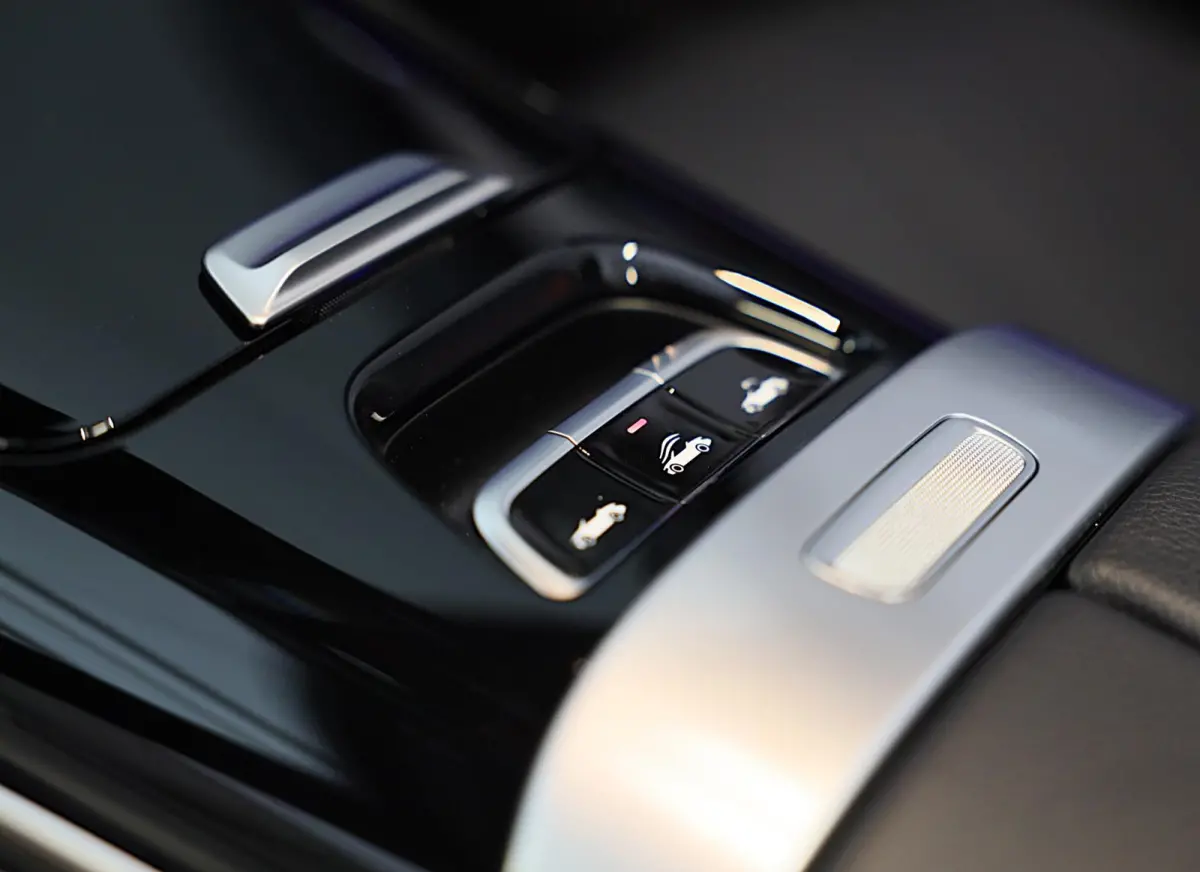 300 4MATIC AMG Line / Massage / Head Up / Memory / Aircap / Leder / Verkoeling / Burmester / 20 Inch
