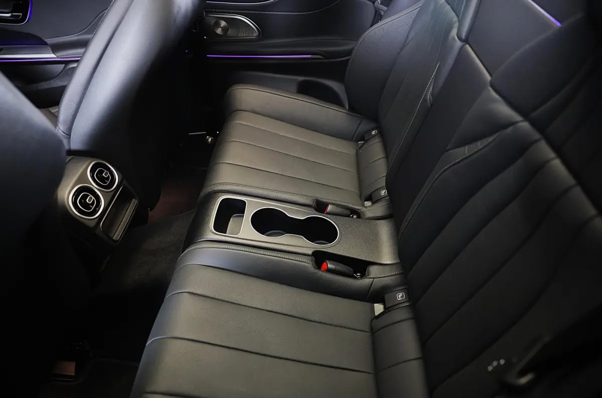 300 4MATIC AMG Line / Massage / Head Up / Memory / Aircap / Leder / Verkoeling / Burmester / 20 Inch