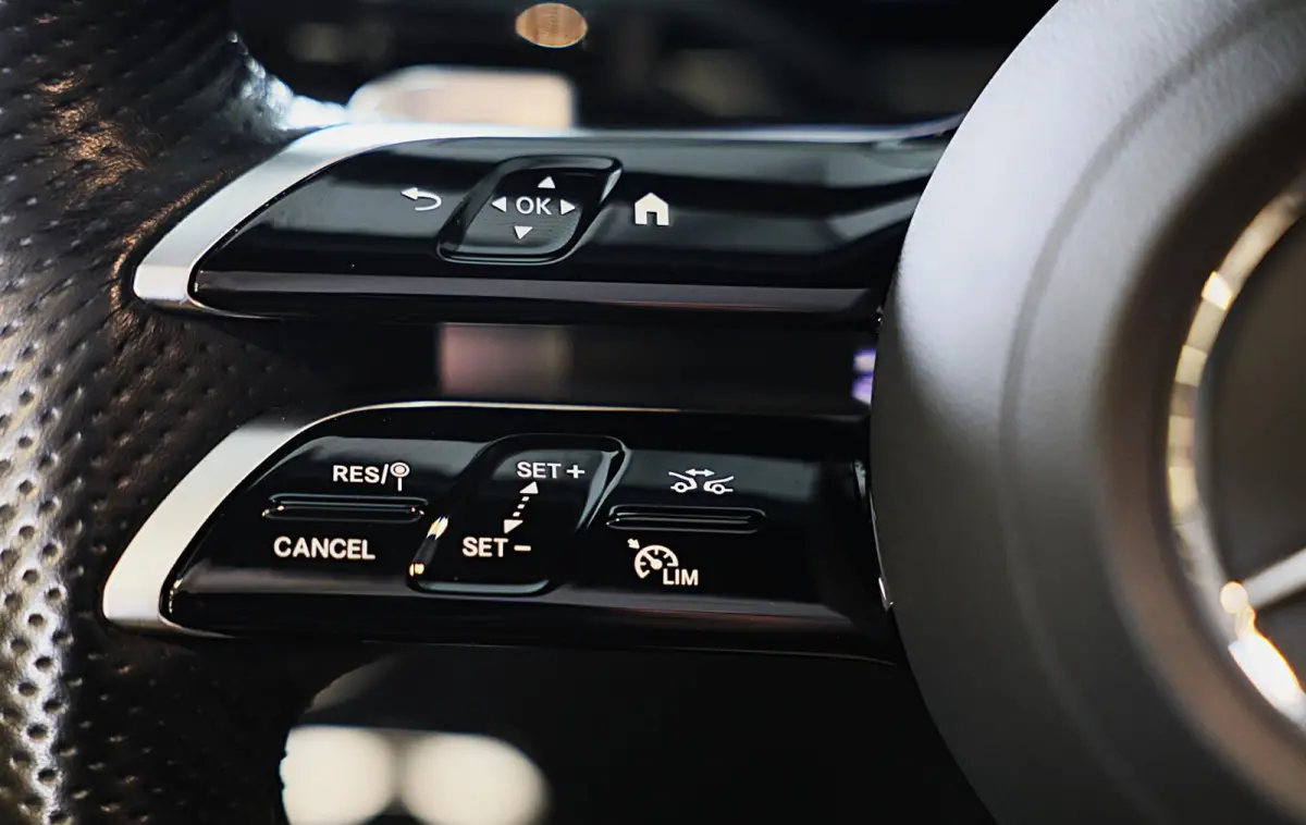 300 4MATIC AMG Line / Massage / Head Up / Memory / Aircap / Leder / Verkoeling / Burmester / 20 Inch