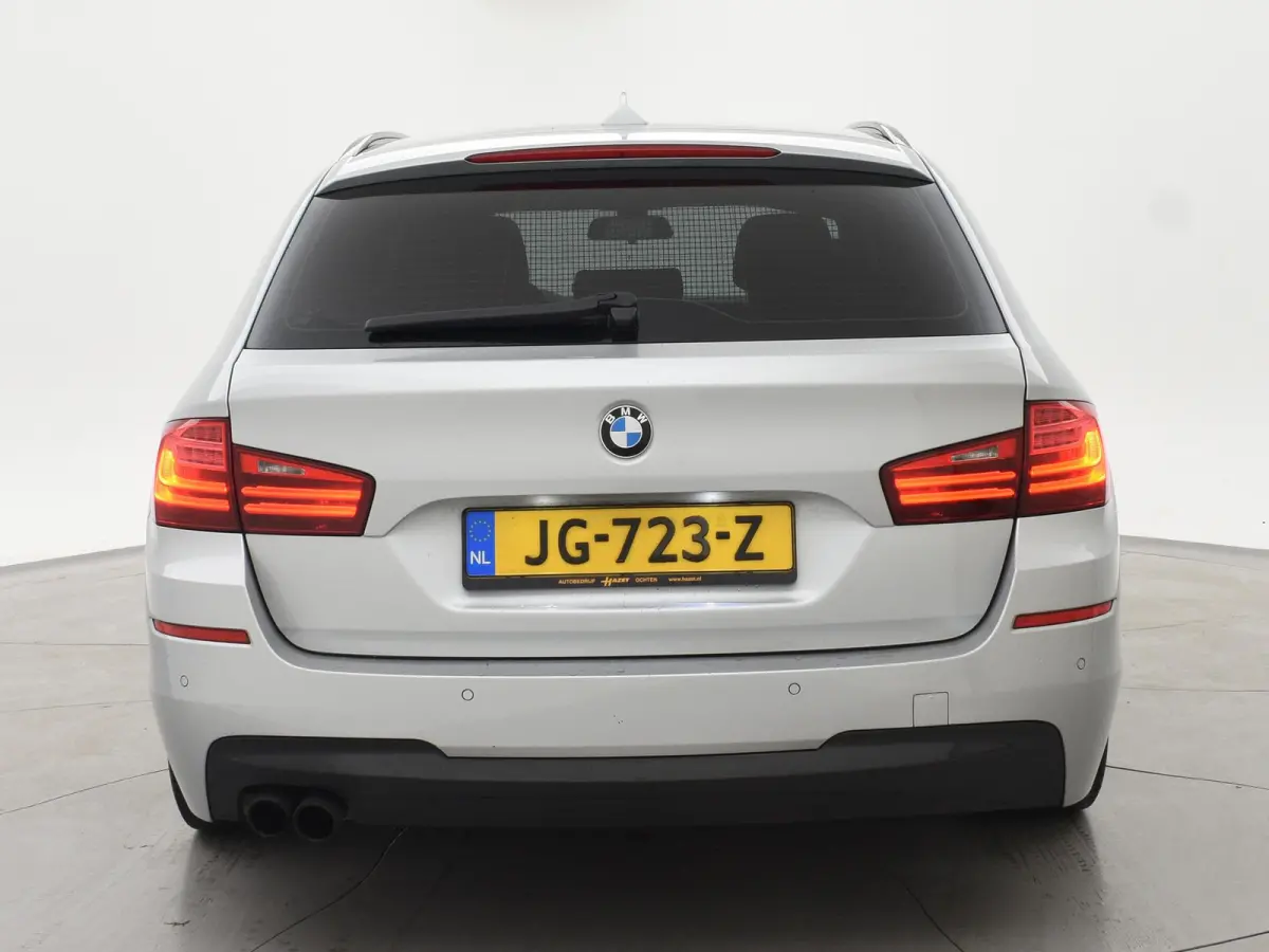 520i 260 PK M-SPORT INTERIEUR + EXTERIEUR | M SPORTSTOELEN | 20 INCH LMV