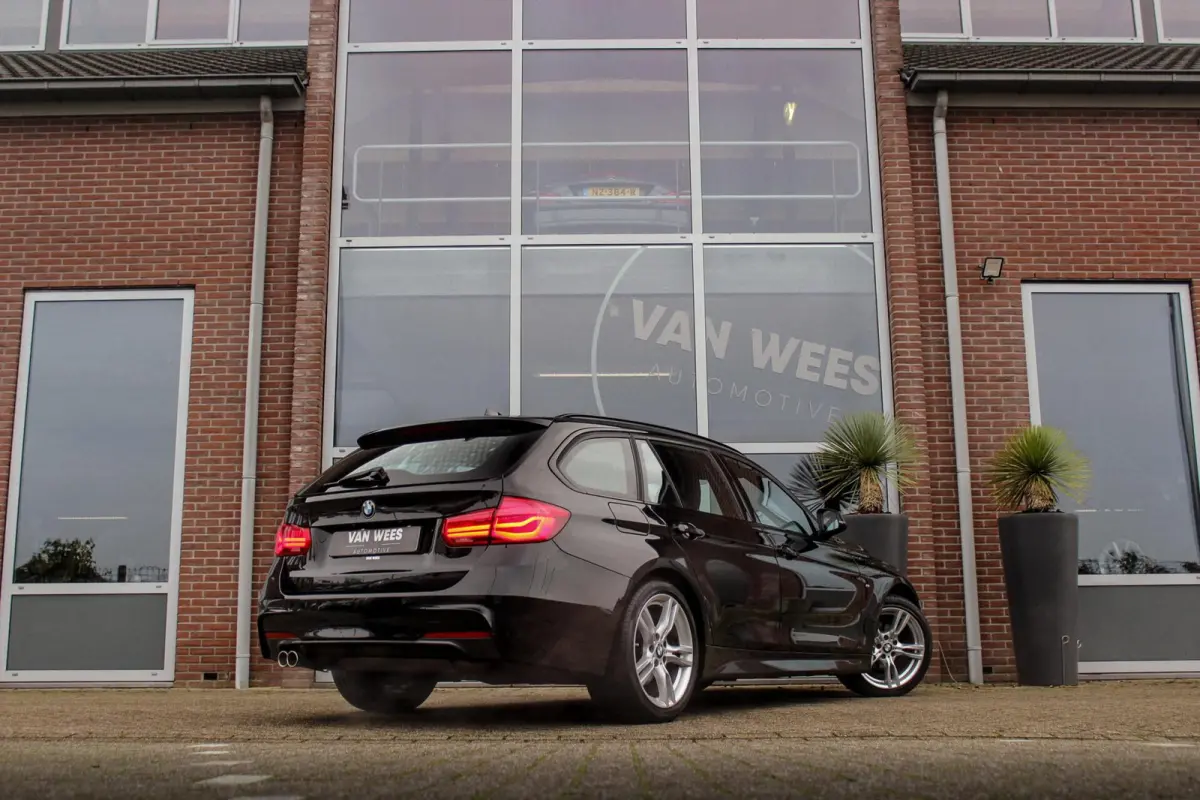 320i F31 M Sport Edition | M-pakket | 2e eigenaar | 18 inch | LED | Automaat | PDC | Cruise-control | Climate-control | 4 cilinder | 184 pk | Origineel