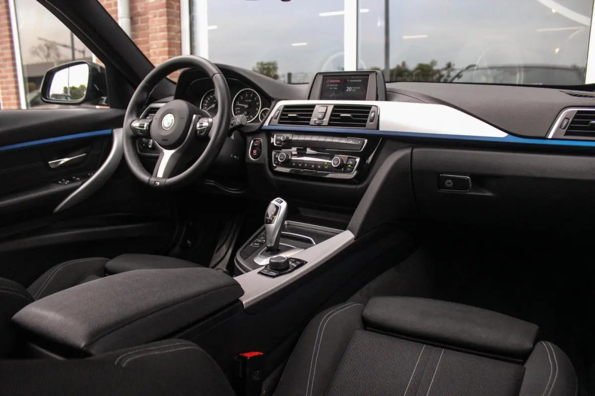 320i F31 M Sport Edition | M-pakket | 2e eigenaar | 18 inch | LED | Automaat | PDC | Cruise-control | Climate-control | 4 cilinder | 184 pk | Origineel