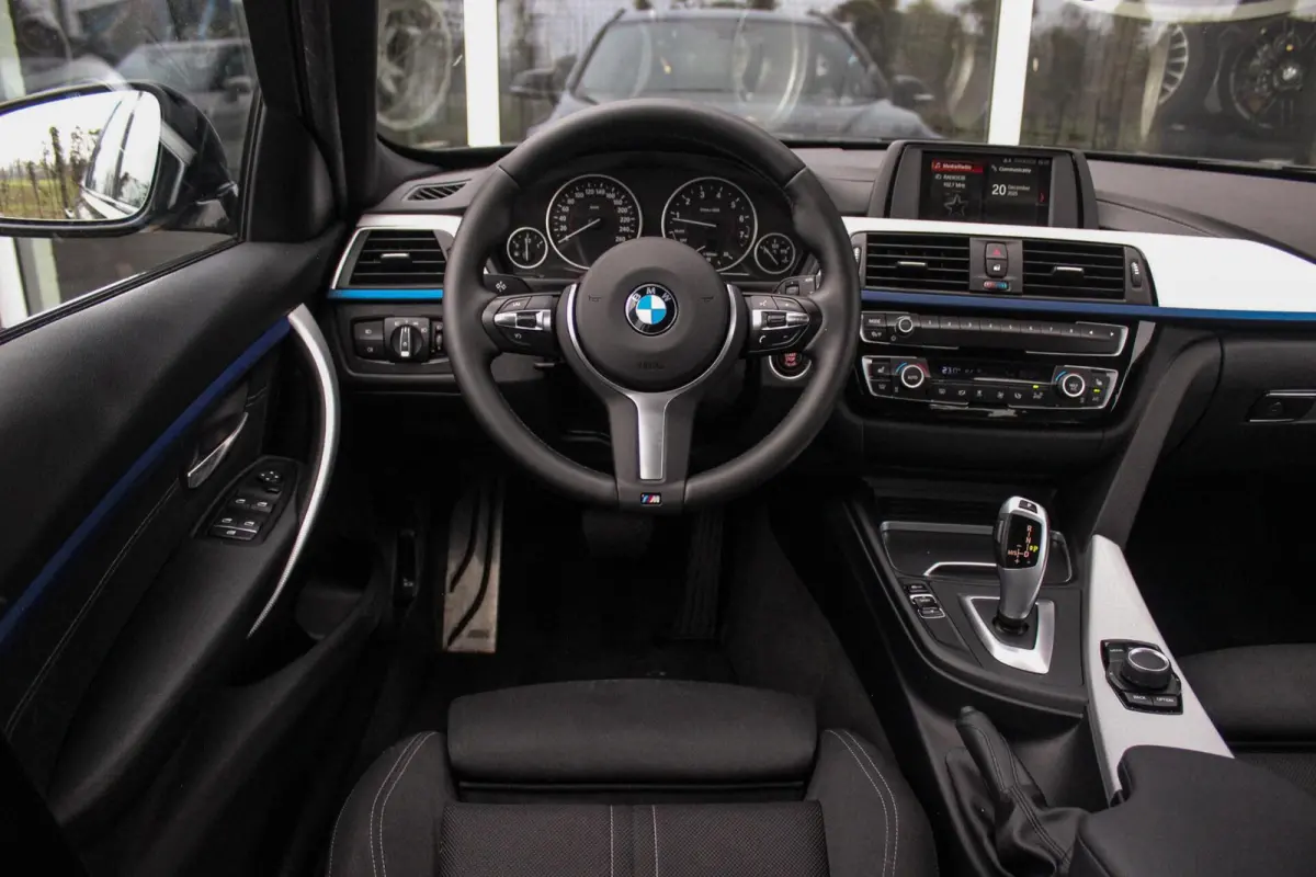 320i F31 M Sport Edition | M-pakket | 2e eigenaar | 18 inch | LED | Automaat | PDC | Cruise-control | Climate-control | 4 cilinder | 184 pk | Origineel