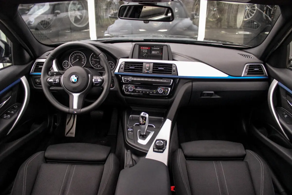 320i F31 M Sport Edition | M-pakket | 2e eigenaar | 18 inch | LED | Automaat | PDC | Cruise-control | Climate-control | 4 cilinder | 184 pk | Origineel
