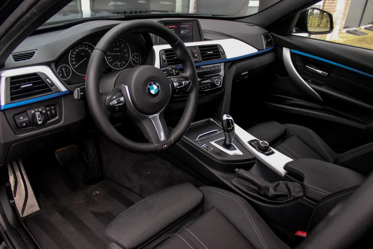320i F31 M Sport Edition | M-pakket | 2e eigenaar | 18 inch | LED | Automaat | PDC | Cruise-control | Climate-control | 4 cilinder | 184 pk | Origineel