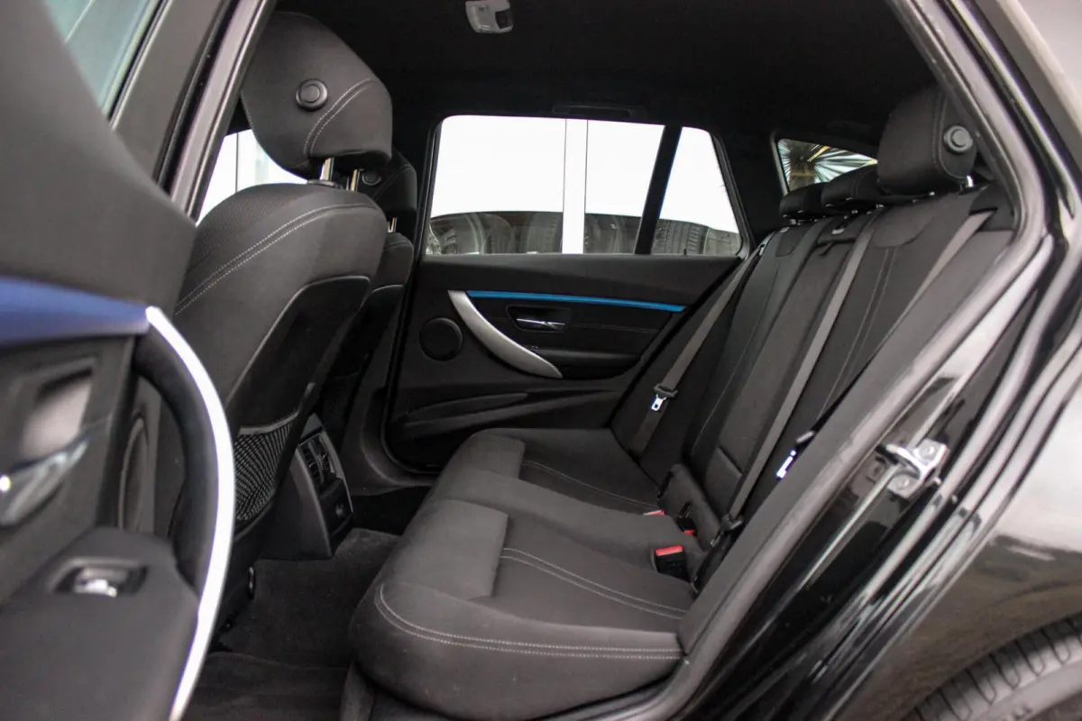 320i F31 M Sport Edition | M-pakket | 2e eigenaar | 18 inch | LED | Automaat | PDC | Cruise-control | Climate-control | 4 cilinder | 184 pk | Origineel