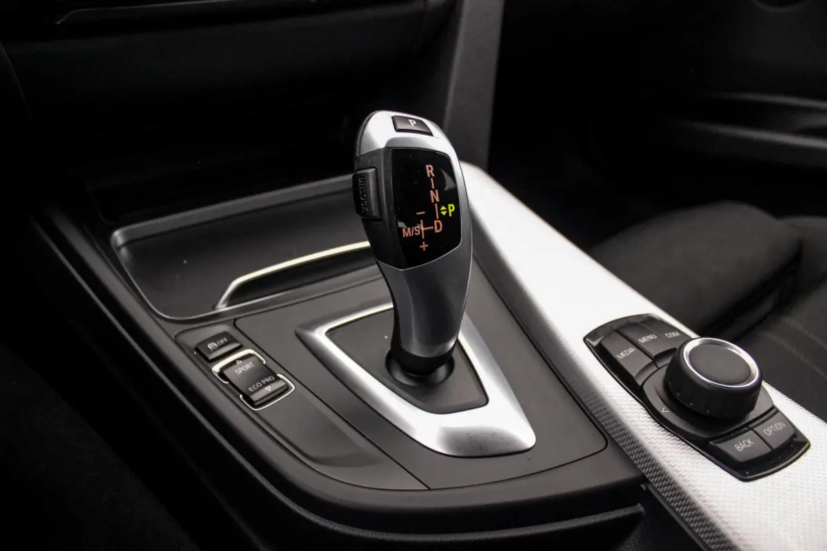 320i F31 M Sport Edition | M-pakket | 2e eigenaar | 18 inch | LED | Automaat | PDC | Cruise-control | Climate-control | 4 cilinder | 184 pk | Origineel