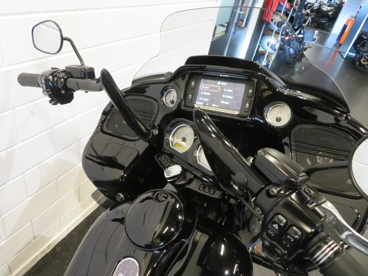 FLTRXS M8 GAAFE BIKE!