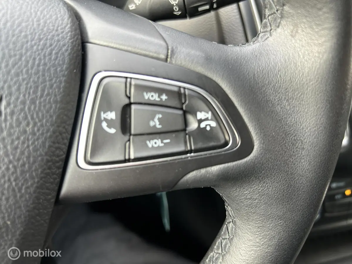 1.0 Trend * AUTOMAAT * 125 PK * NAVIGATIE * AIRCO