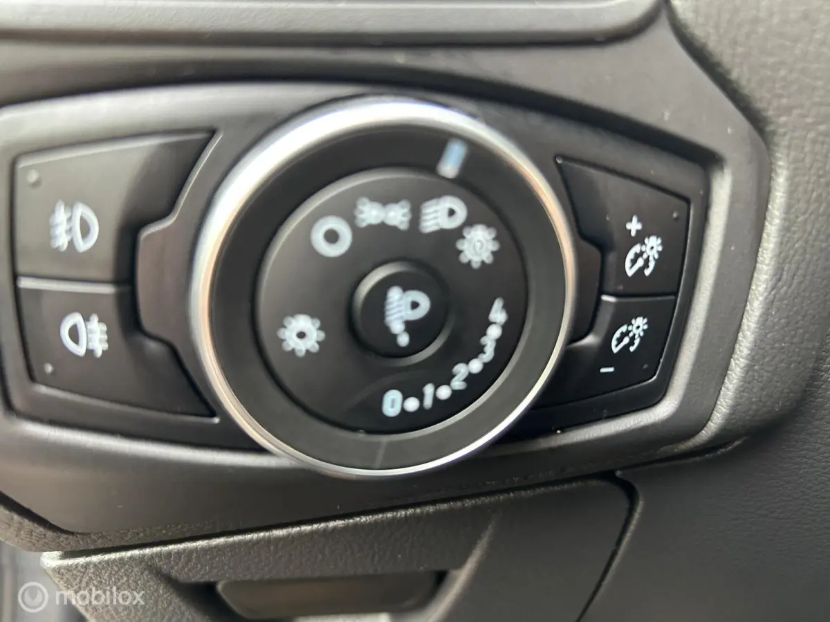 1.0 Trend * AUTOMAAT * 125 PK * NAVIGATIE * AIRCO