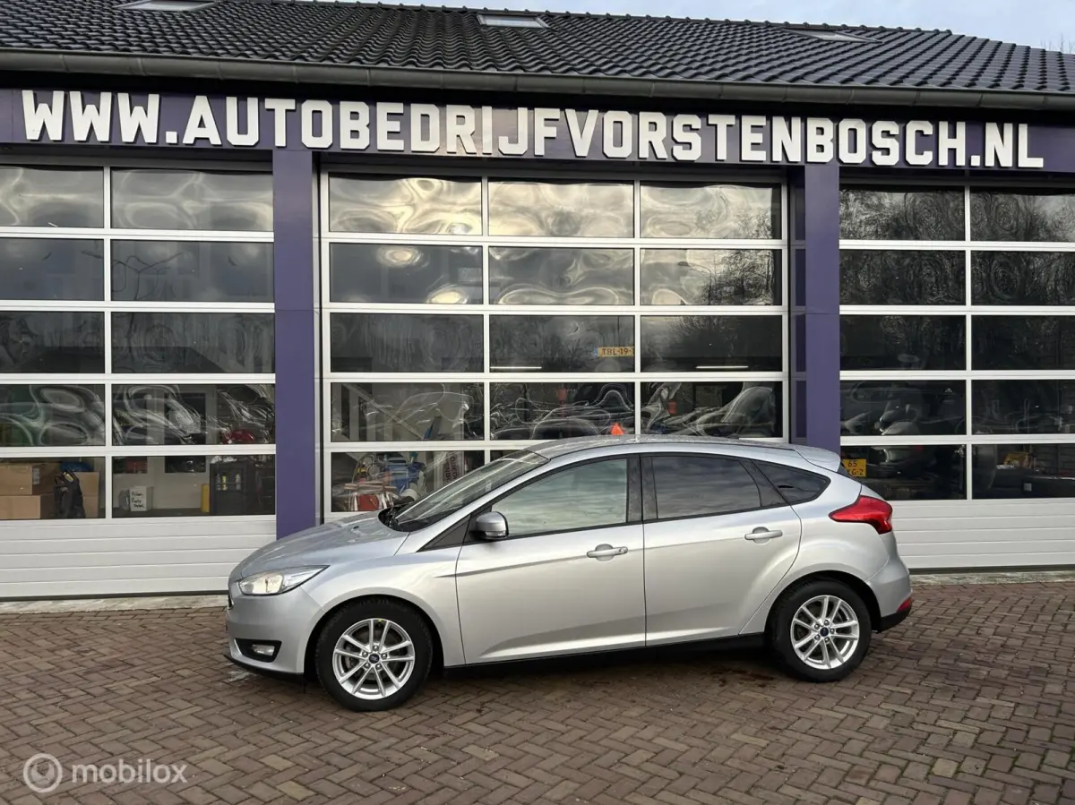 1.0 Trend * AUTOMAAT * 125 PK * NAVIGATIE * AIRCO