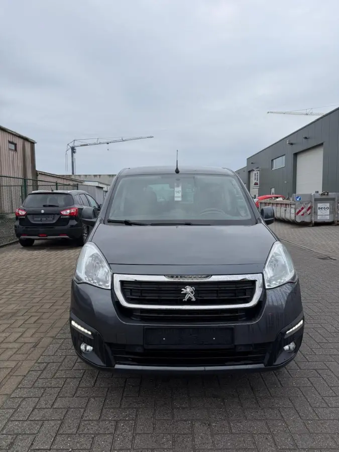 1.2 BENZINE| CAMERA |TREKHAAK | NIEUWE RIEM