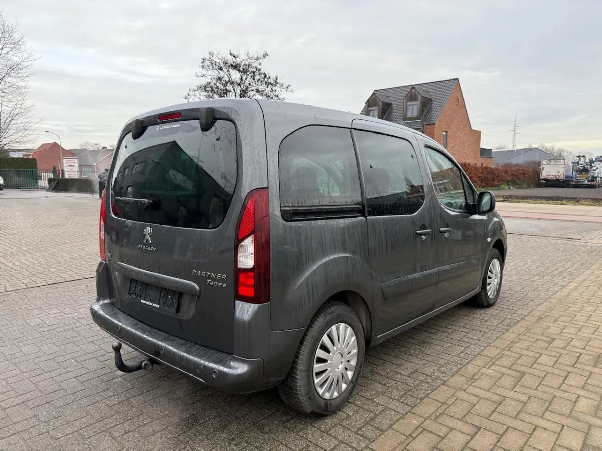 1.2 BENZINE| CAMERA |TREKHAAK | NIEUWE RIEM