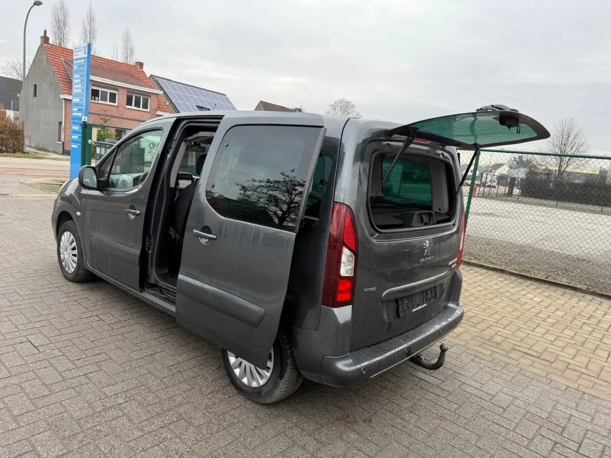 1.2 BENZINE| CAMERA |TREKHAAK | NIEUWE RIEM