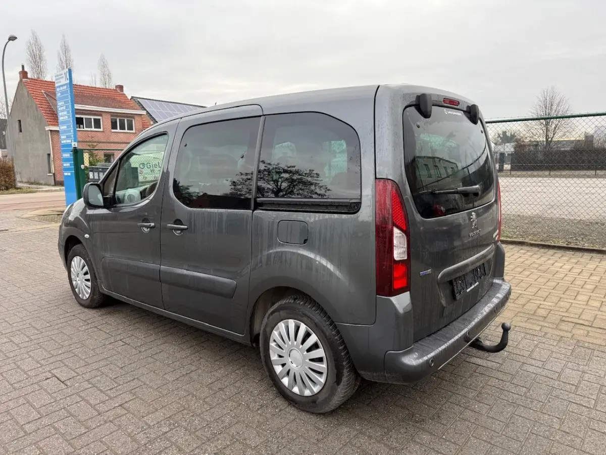 1.2 BENZINE| CAMERA |TREKHAAK | NIEUWE RIEM