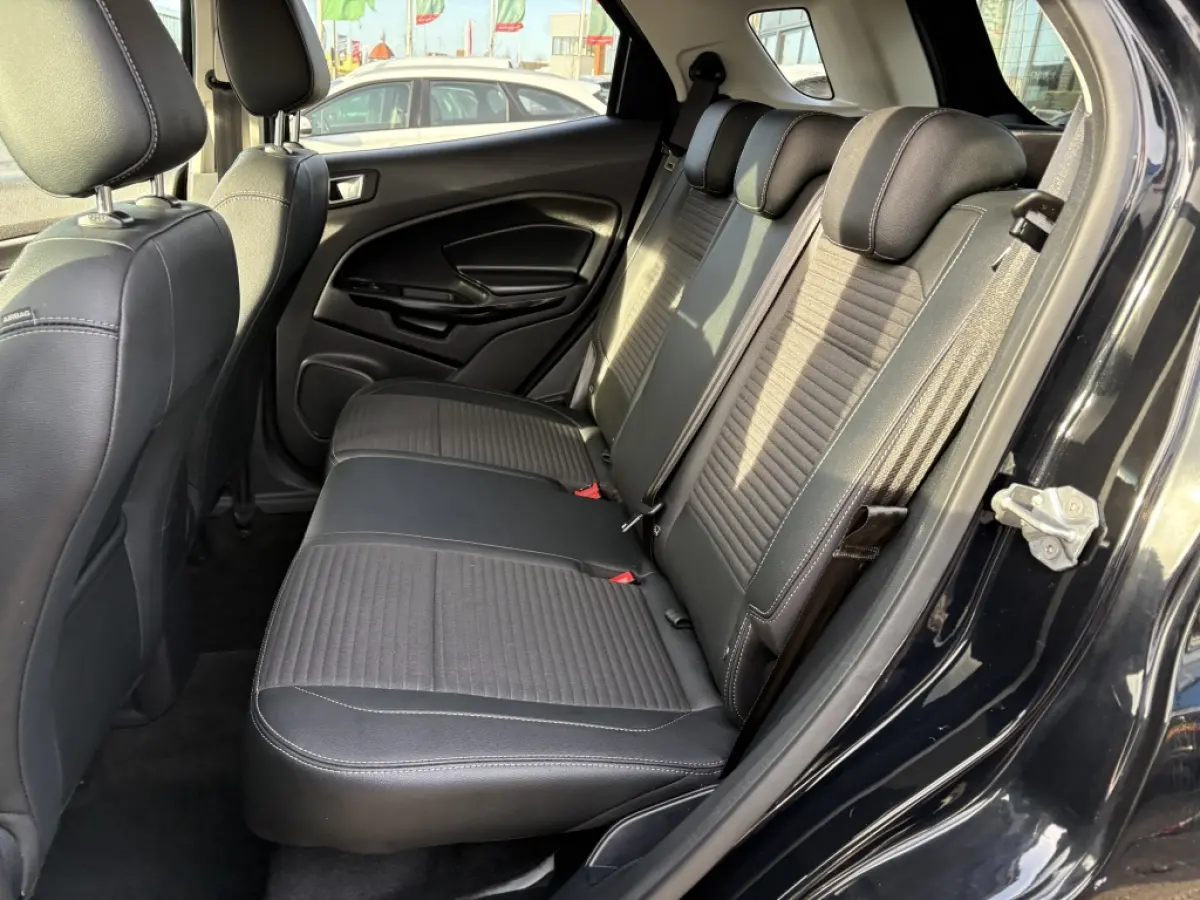 1.0 EcoBoost Titanium