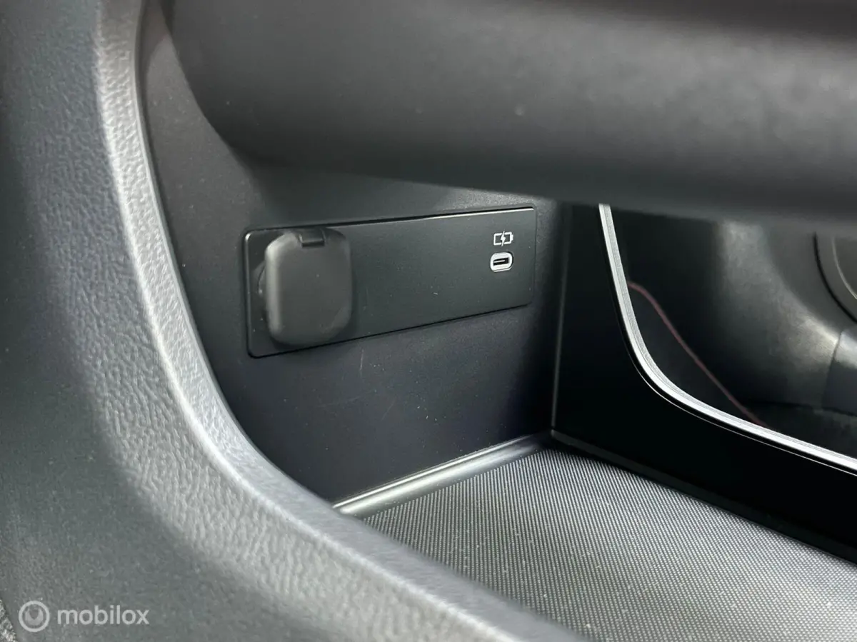 Cool 2WD Leder led Carplay Camera