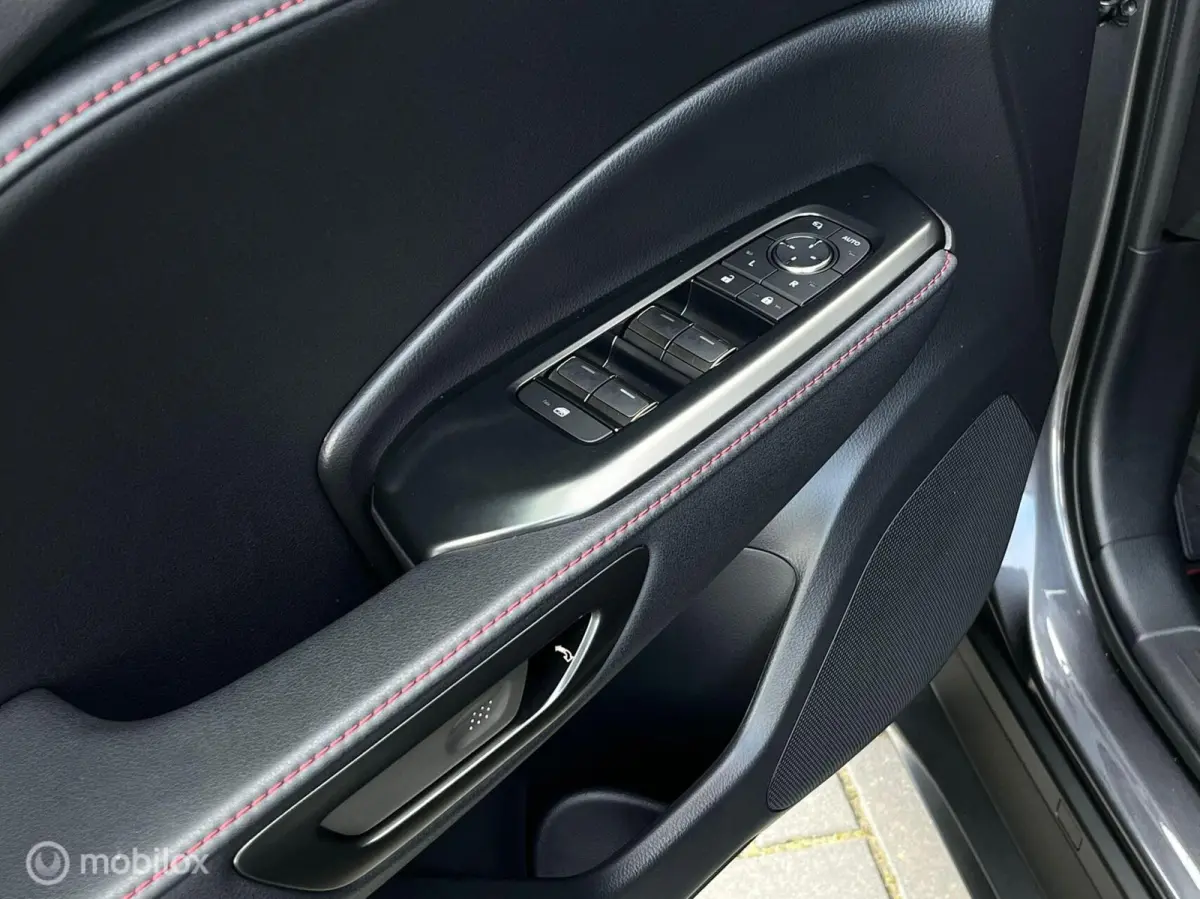 Cool 2WD Leder led Carplay Camera