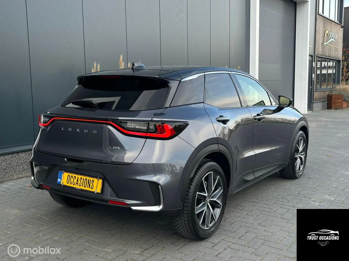 Cool 2WD Leder led Carplay Camera