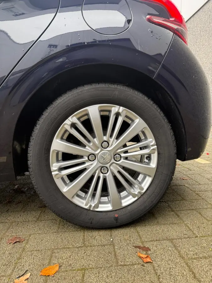 SIGNATURE | NAVIGATIE | 5DR | 1 JAAR GARANTIE