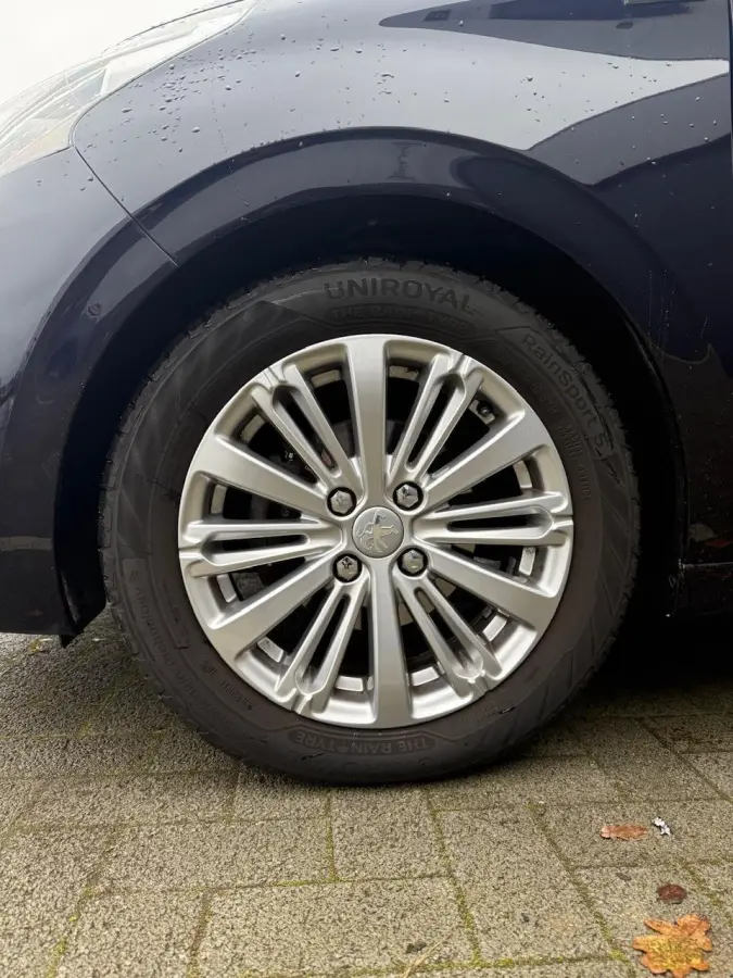 SIGNATURE | NAVIGATIE | 5DR | 1 JAAR GARANTIE