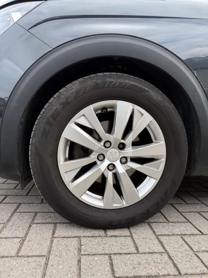 1.2 BENZINE | 5 ZITPLAATSEN | 1 JAAR GARANTIE